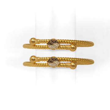 22 KT ROUND PIECE CUT BABY BANGLE by 